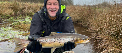Per Søby Jensen med en havørred